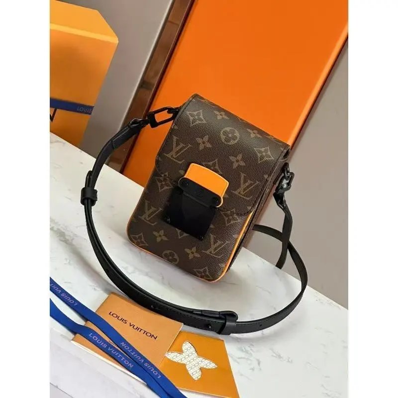 Louis Vuitton Crossbody Bags 41939 Sling Bag with Front Zip Pocket — 26
