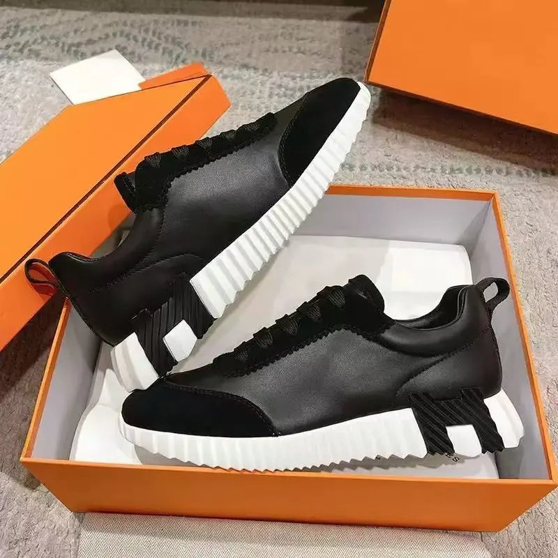 Unbranded Sneakers Low-top lace-up with ribbed sole and heel accent — 31