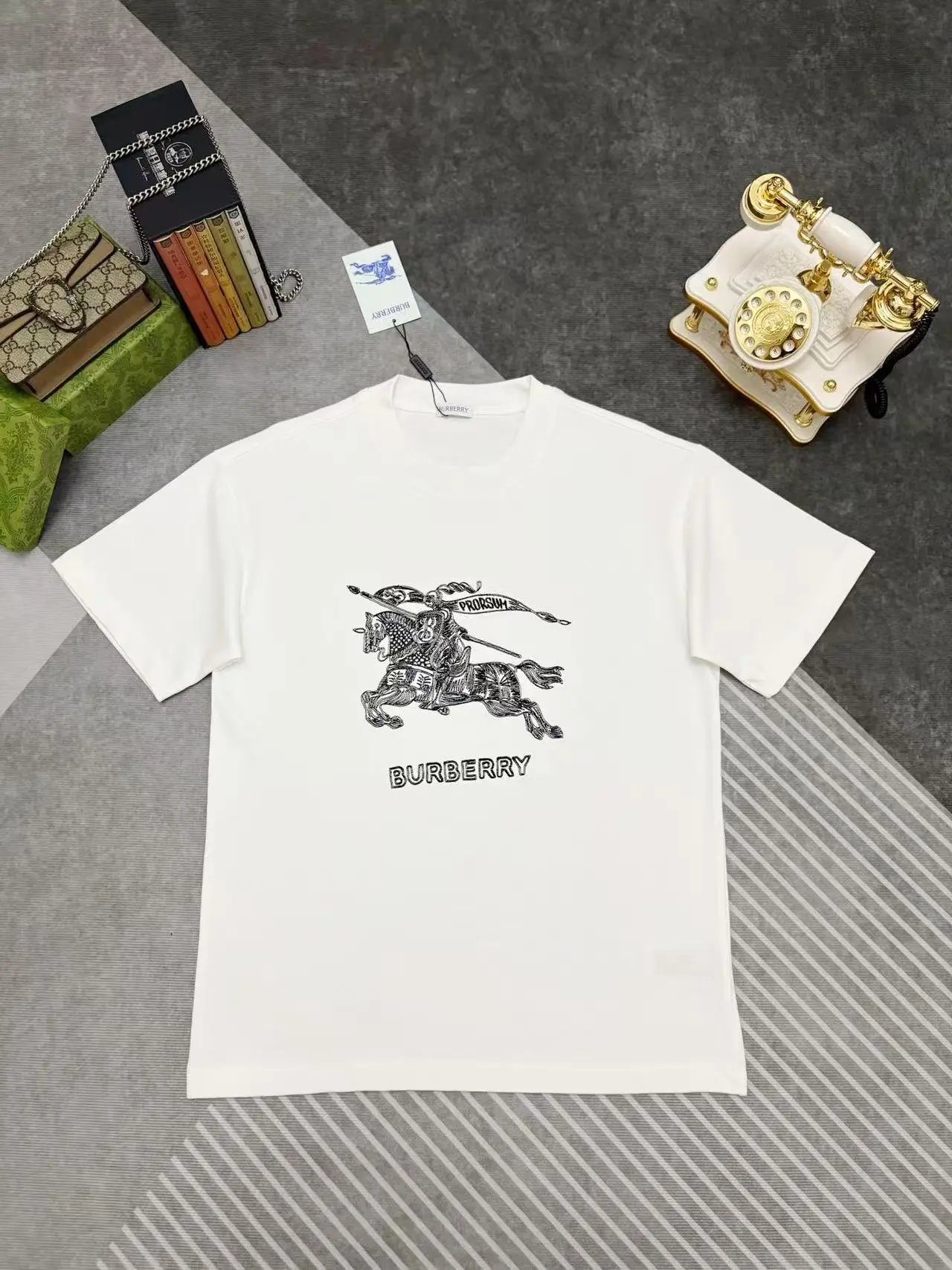 Burberry T-Shirts Short-Sleeve Graphic Logo T-Shirt — 9