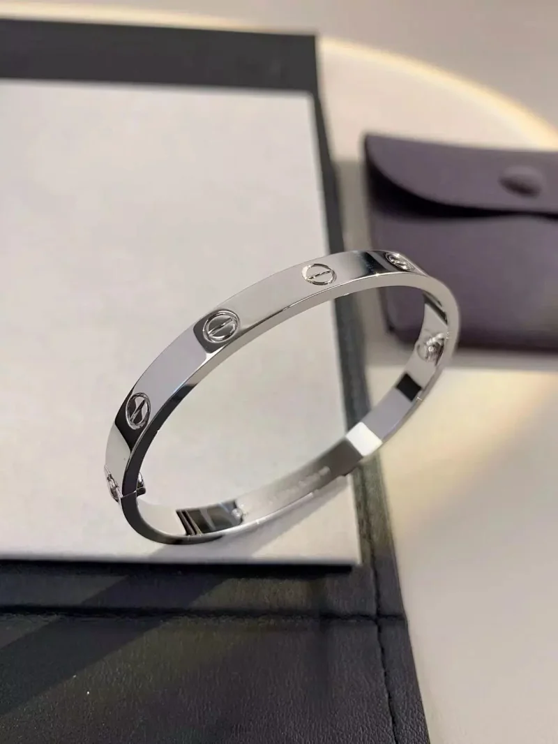 Cartier Jewelry LOVE bracelet with diamond-set screw motifs — Rose gold