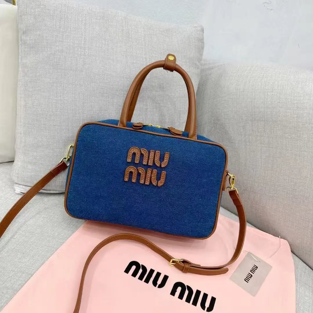 Diesel Crossbody Bags BS177 Oval Logo Bag — 39