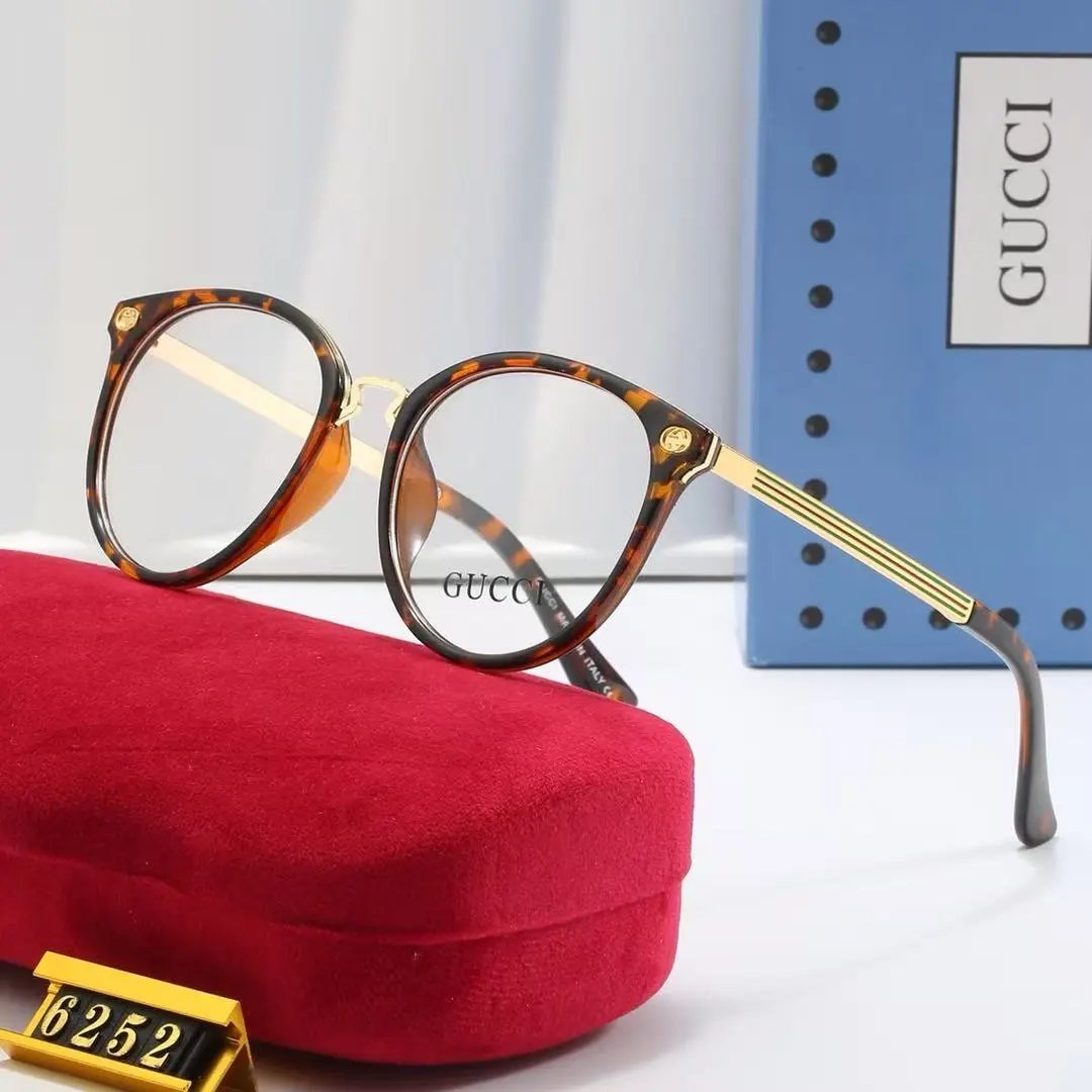 Gucci Eyewear Square Metal-Frame Sunglasses — 17