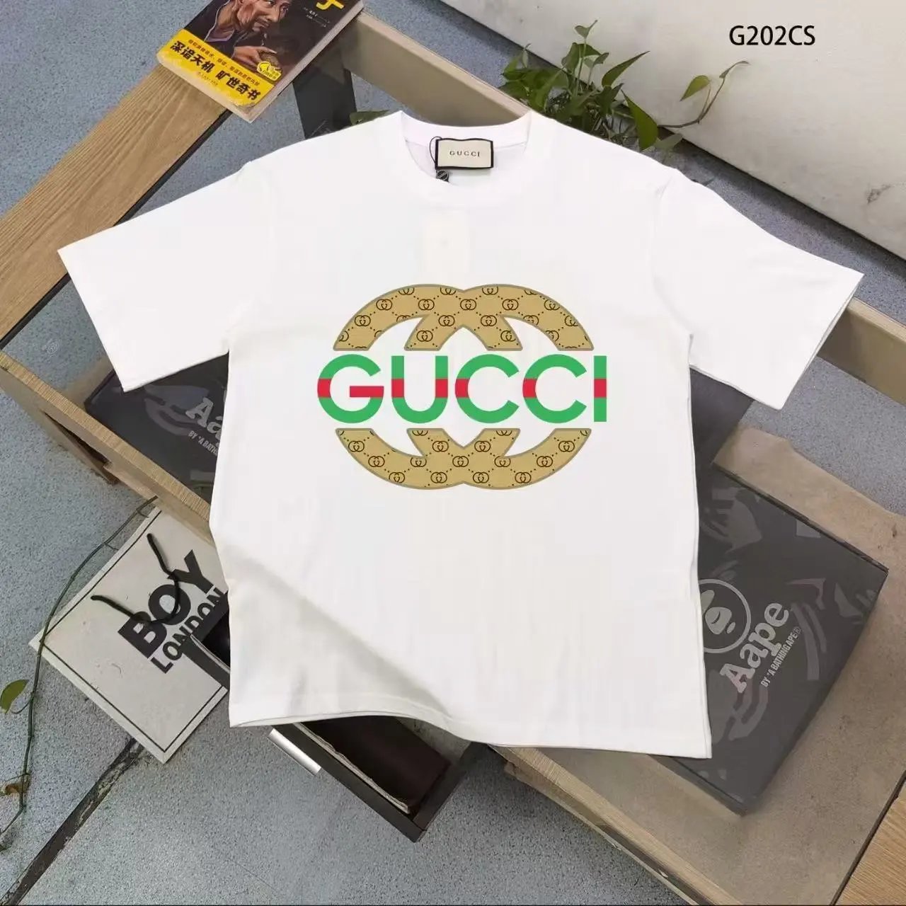Gucci T-Shirts Short-Sleeve Logo Print — 26