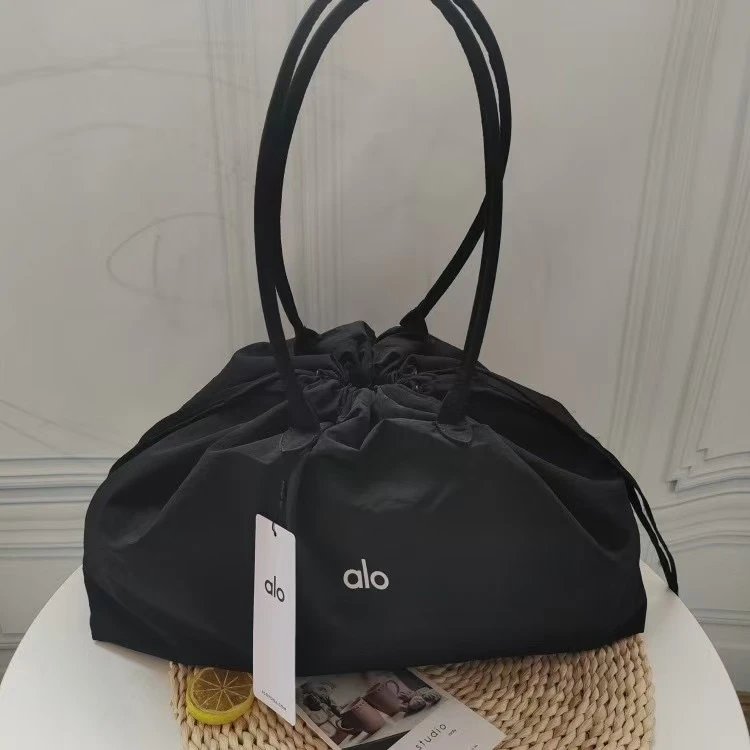 Alo Shoulder Bags Snake-Print Tote — 26