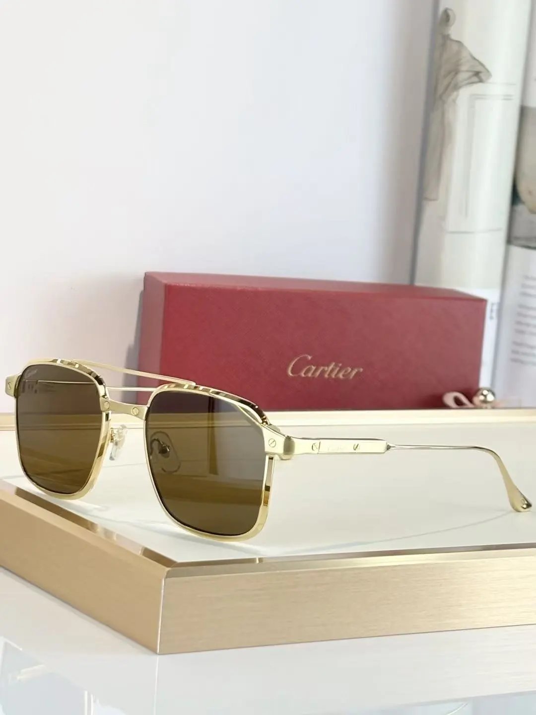 Cartier Eyewear 8033 rimless rectangular sunglasses with gold-tone hardware — 23