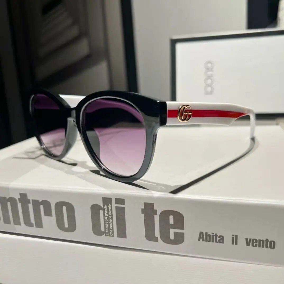 Gucci Eyewear Square Metal-Frame Sunglasses — 32