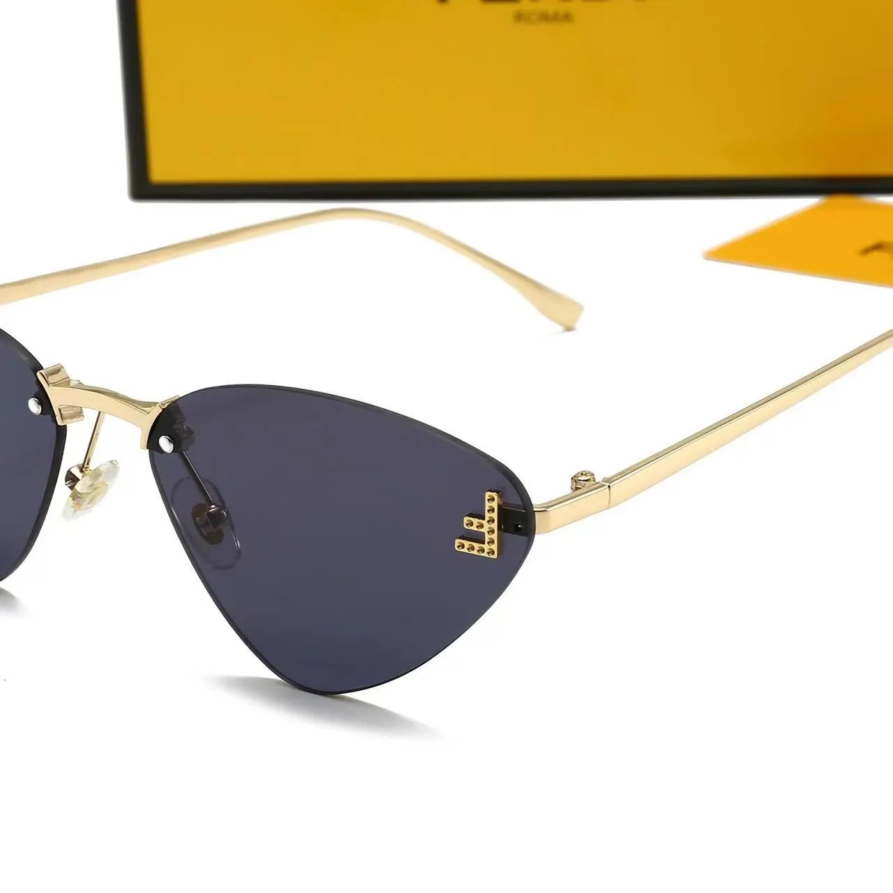 Fendi Eyewear Oversized square rimless sunglasses — 34