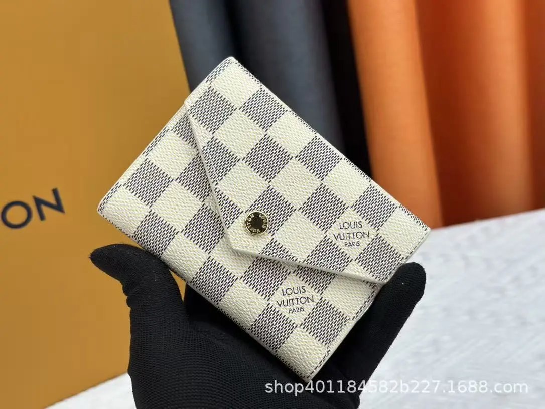 Louis Vuitton Wallets & Card Holders Monogram bifold wallet — 31