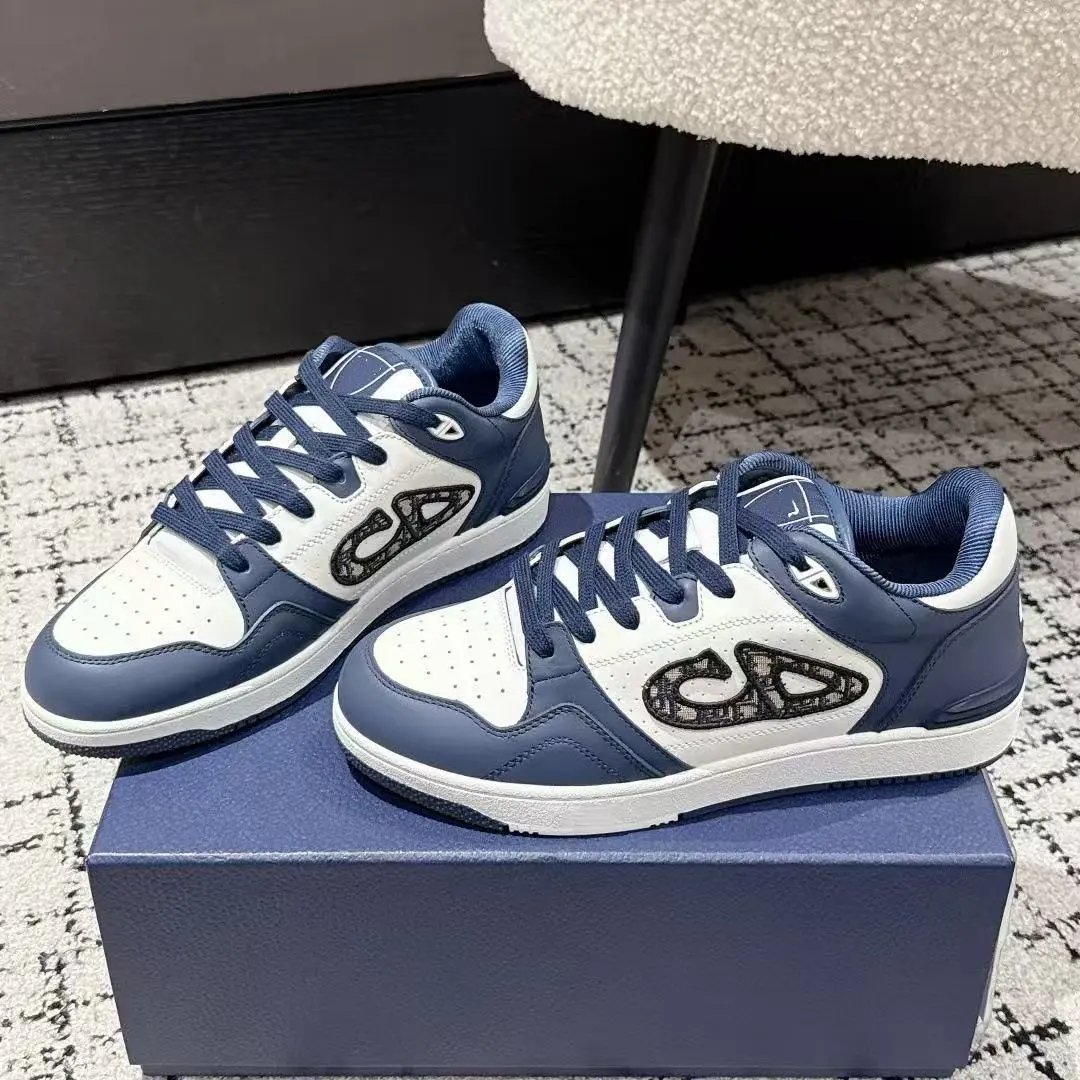 Dior Sneakers Lace-Up Logo — 37