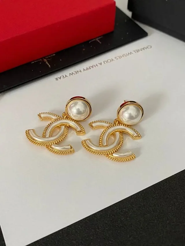 Chanel Jewelry Earrings product detail image 3