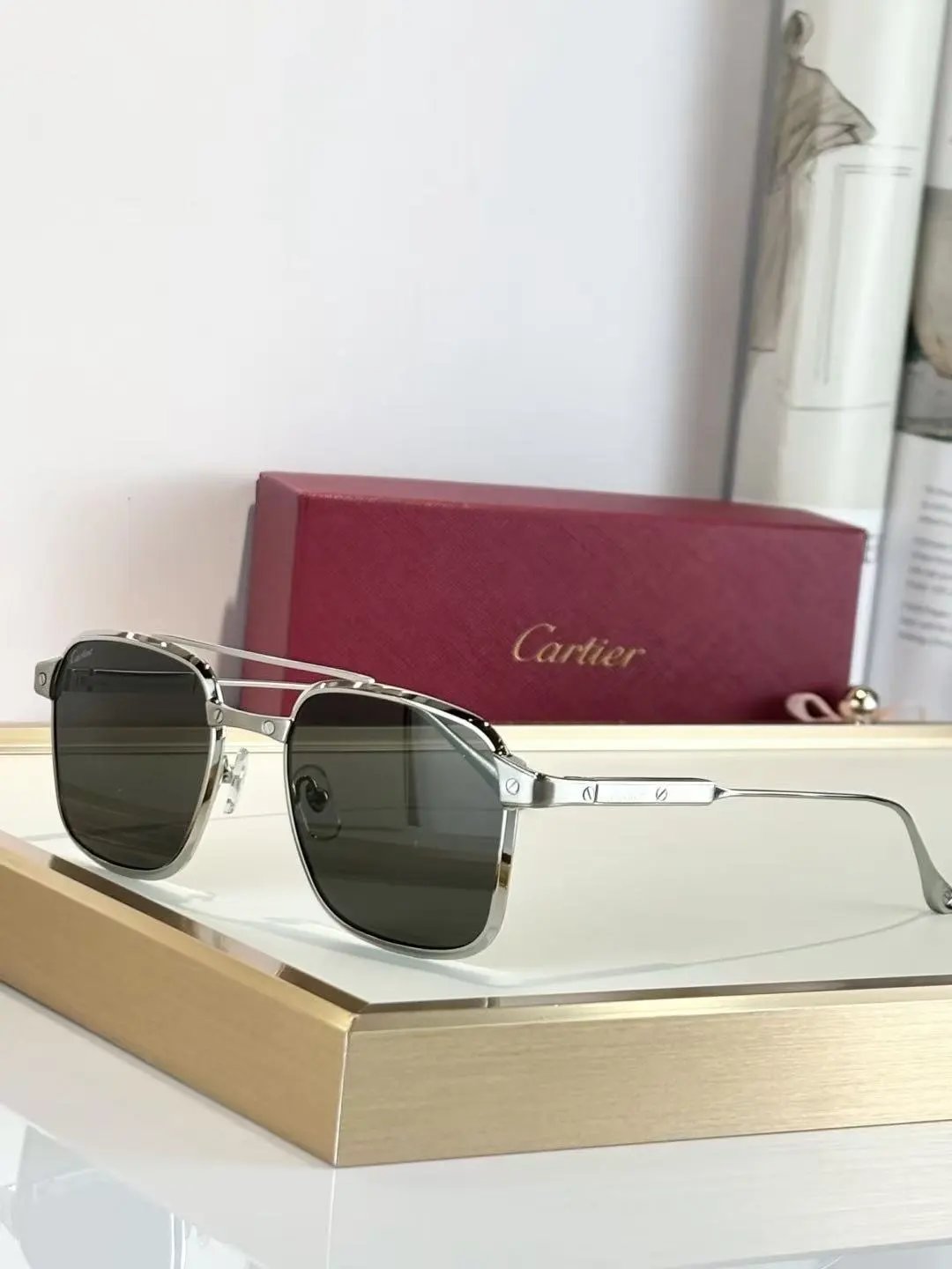 Cartier Eyewear 8033 rimless rectangular sunglasses with gold-tone hardware — 22