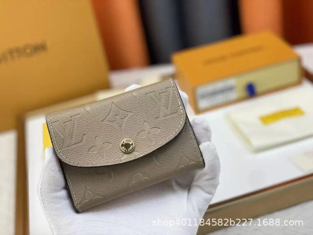Louis Vuitton Wallets & Card Holders Monogram bifold wallet — 39
