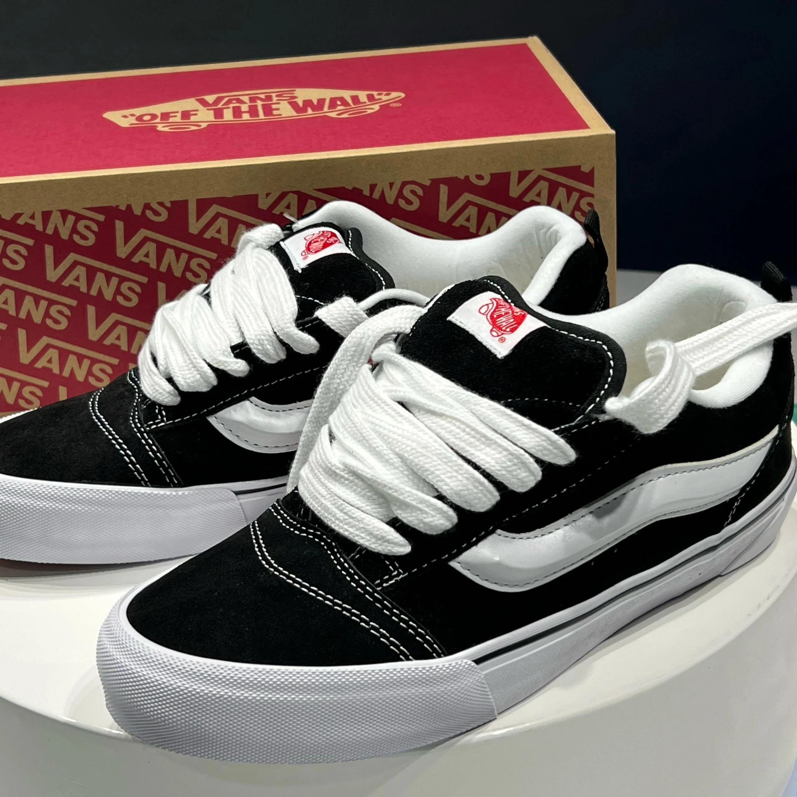 Vans Knu Skool