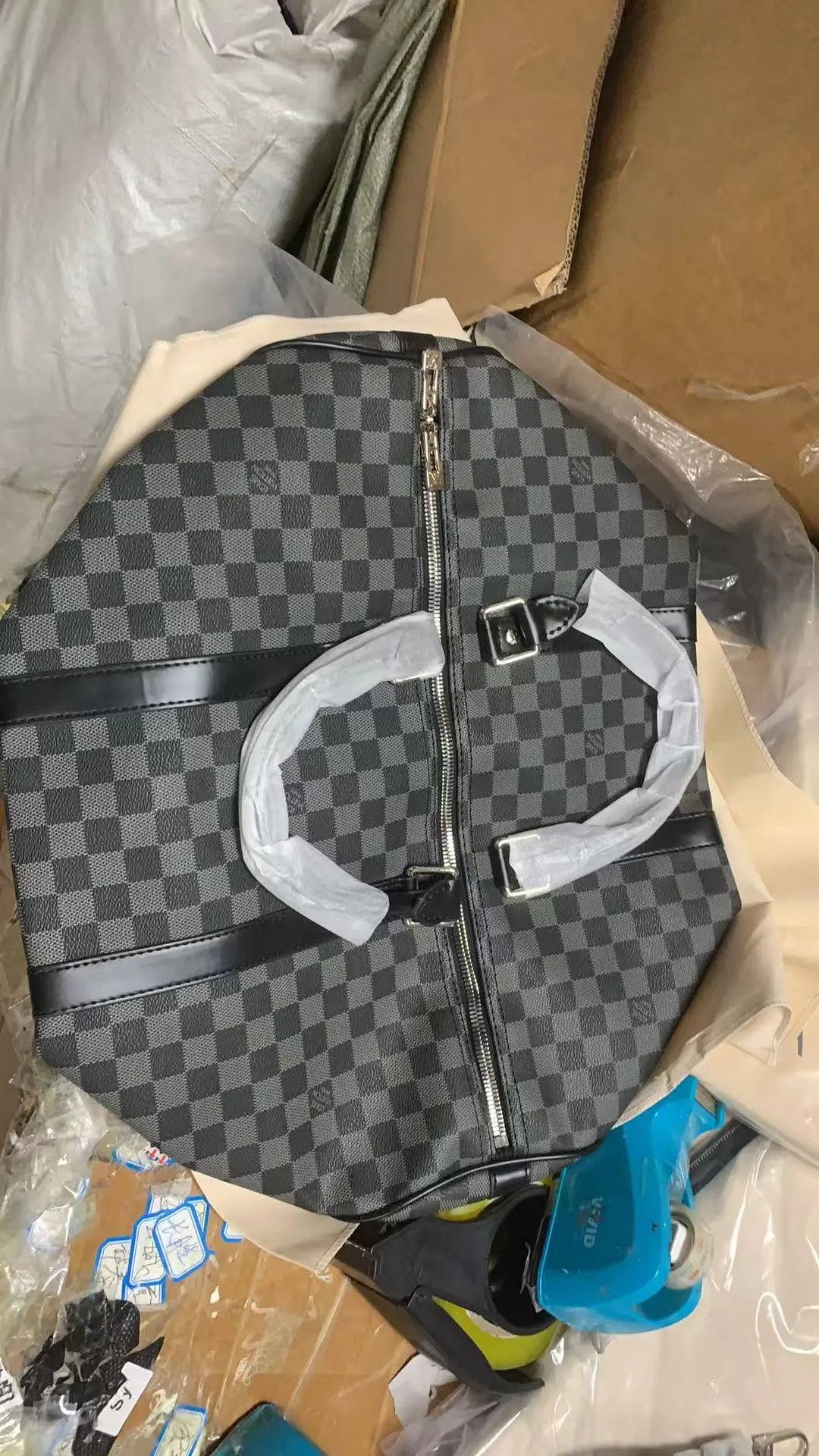 Dark Gray (Black Trim) 45"