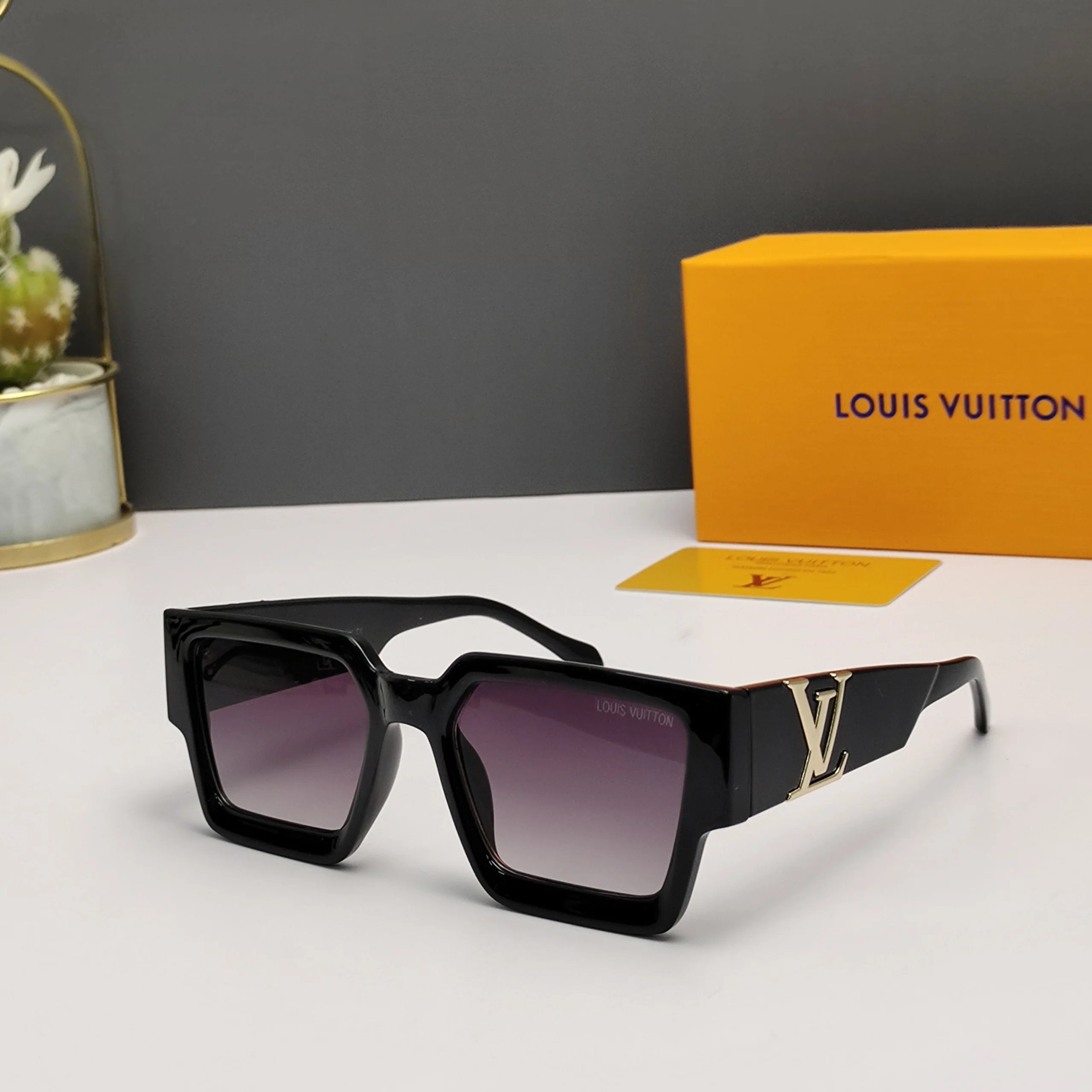 V Sunglasses photo 6