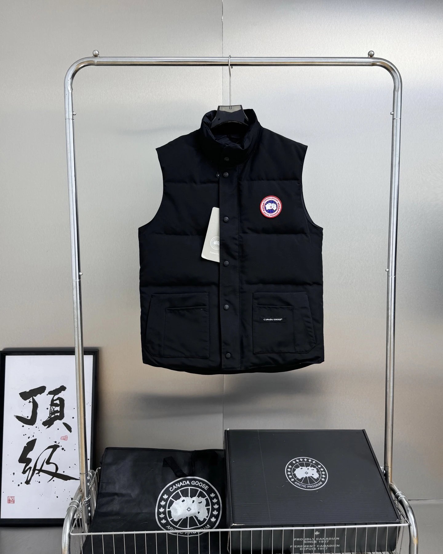 Canada Goose Vest photo 2