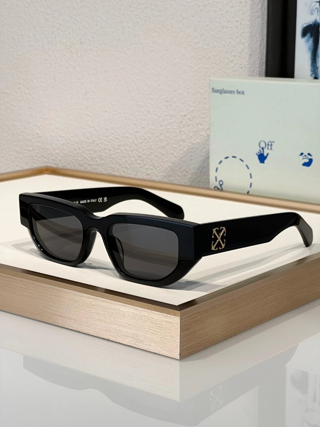 Off-White Sunglasses photo 6