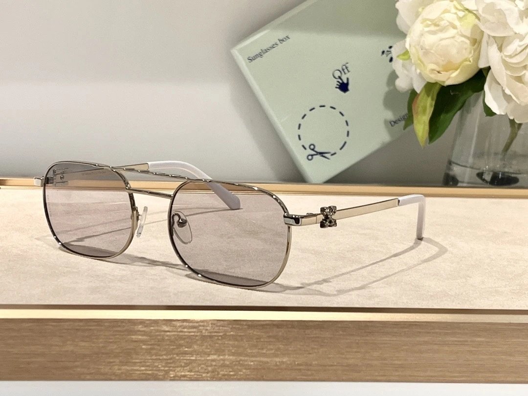 Off-White Sunglasses photo 2