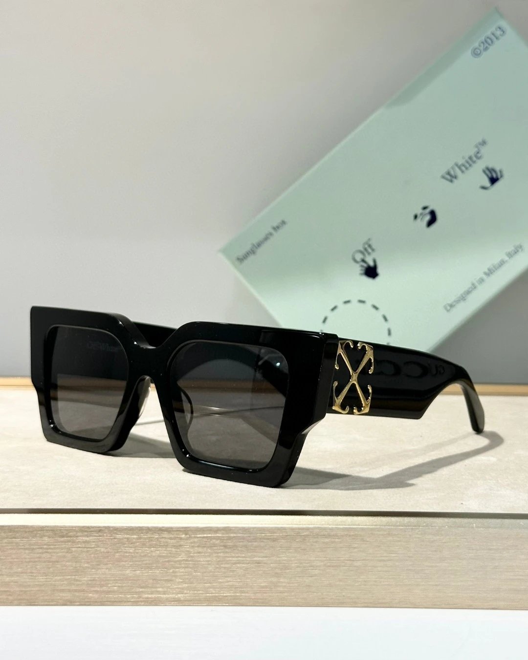 Off-White Sunglasses photo 5