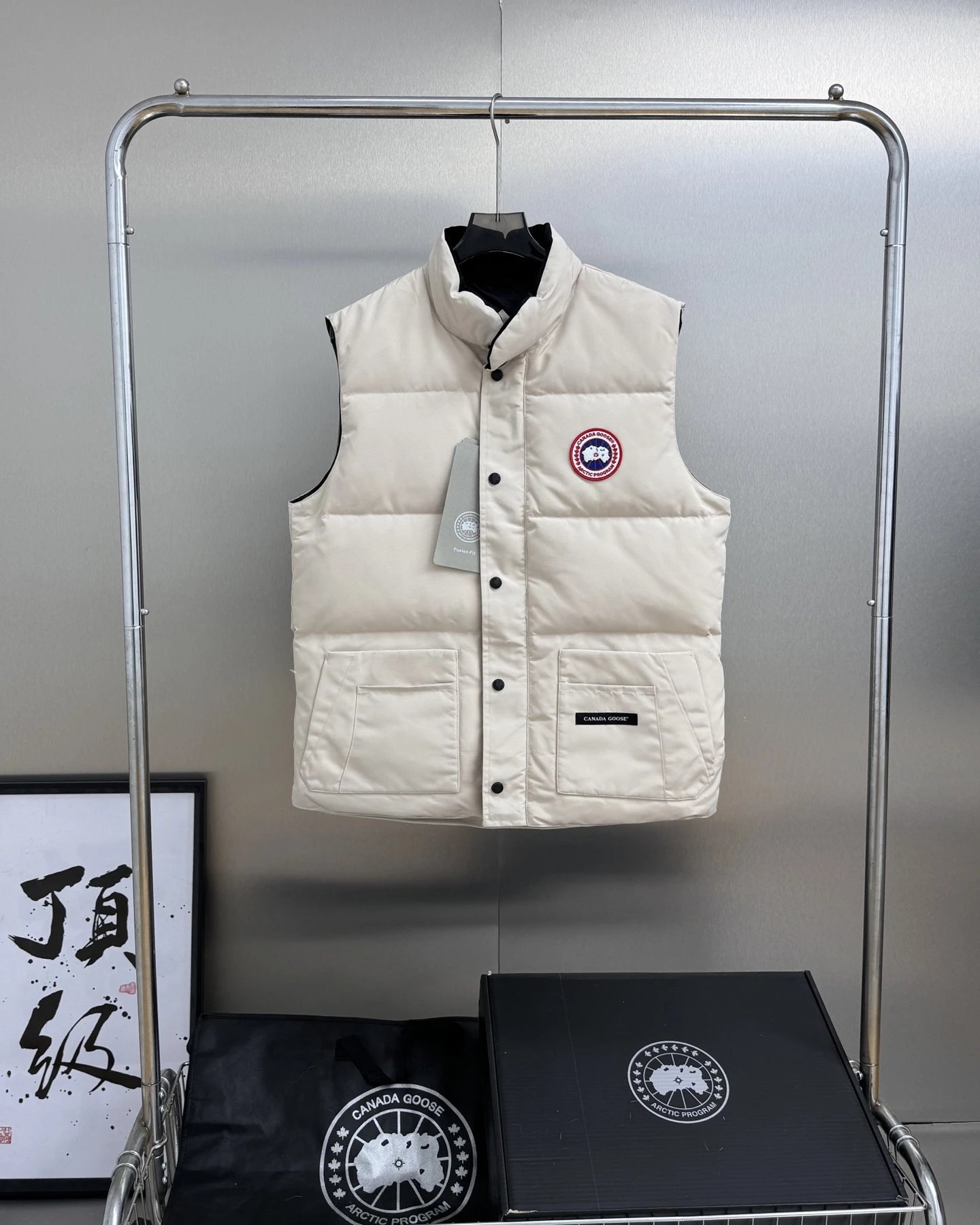 Canada Goose Vest photo 4