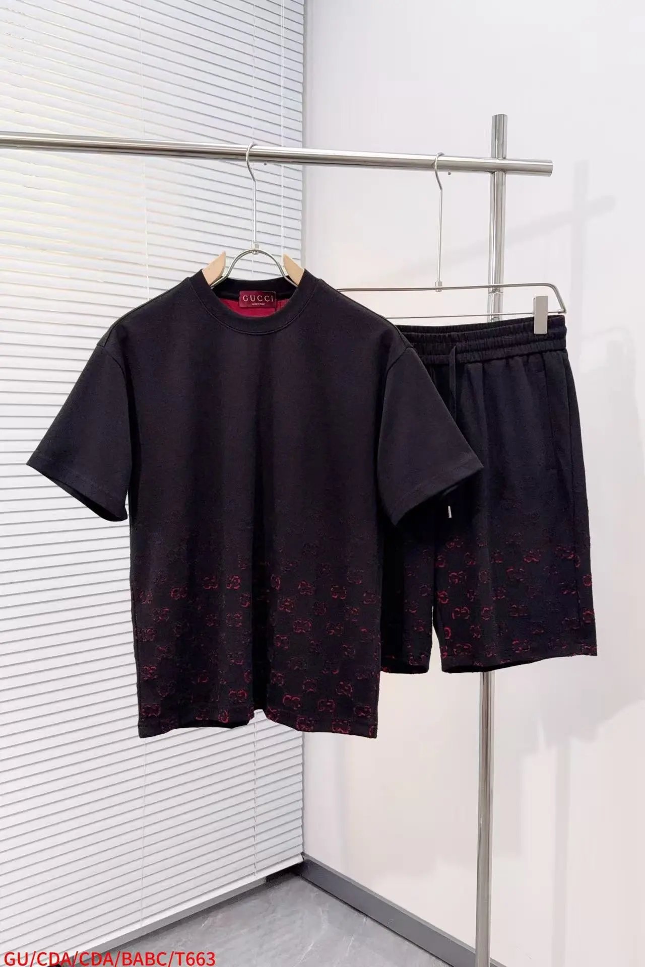 M-3XL (note below 3XL)