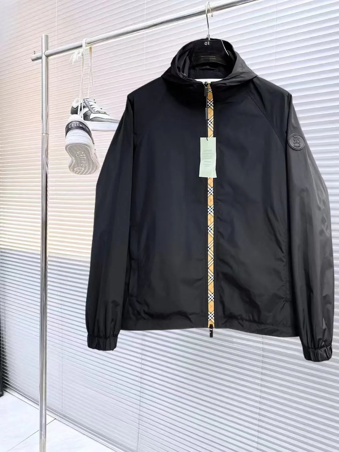 M-3XL Fits up to 195 lbs