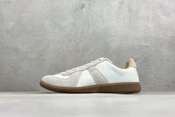 thumbnail for Maison Margiela 德训鞋