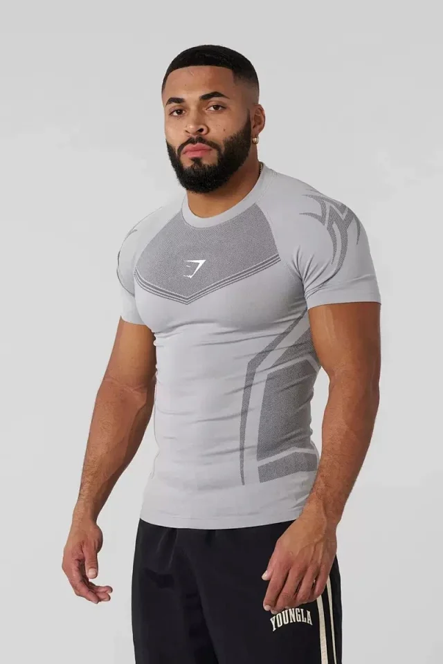 Gymshark T-Shirts Short-Sleeve Compression T-Shirt product detail image 4