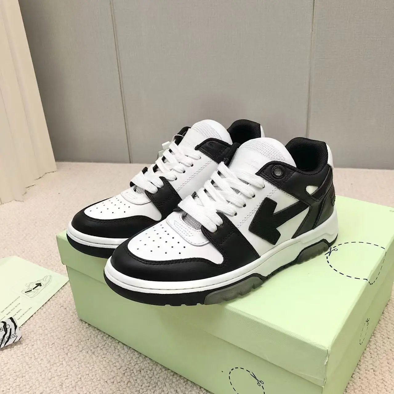 Couple's board shoes