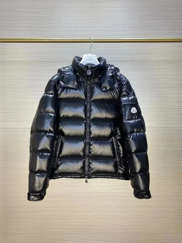 Canada Goose Down Jackets Fur-Trim Hooded Jacket product detail image 8