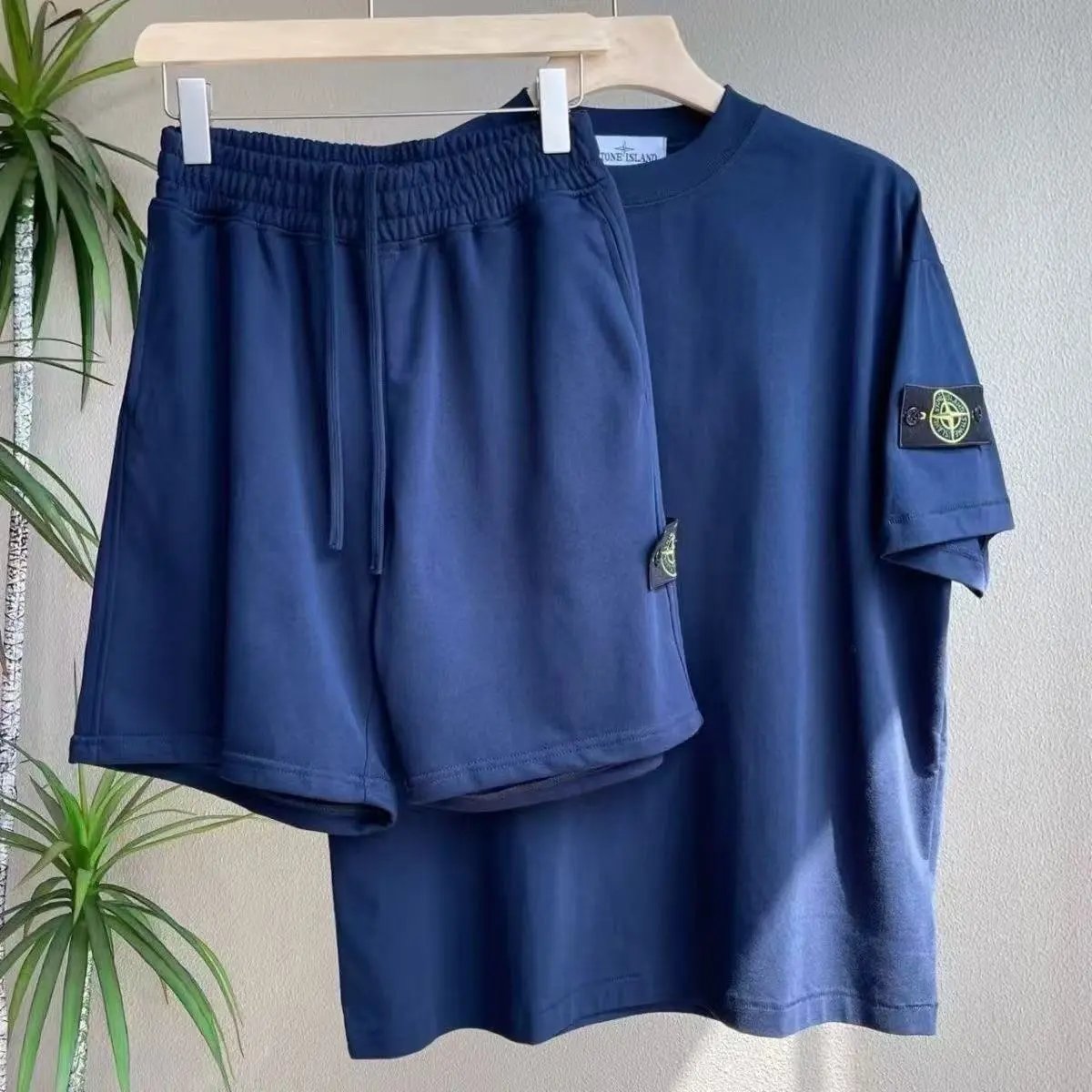 04 Stone Island round neck
