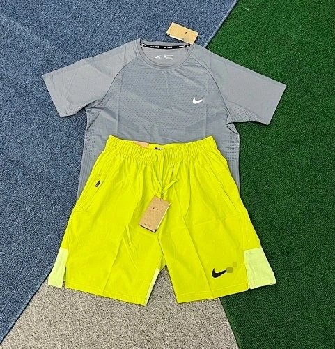 Nike Lightweight Quick-Dry Sports Training Running Set photo 7
