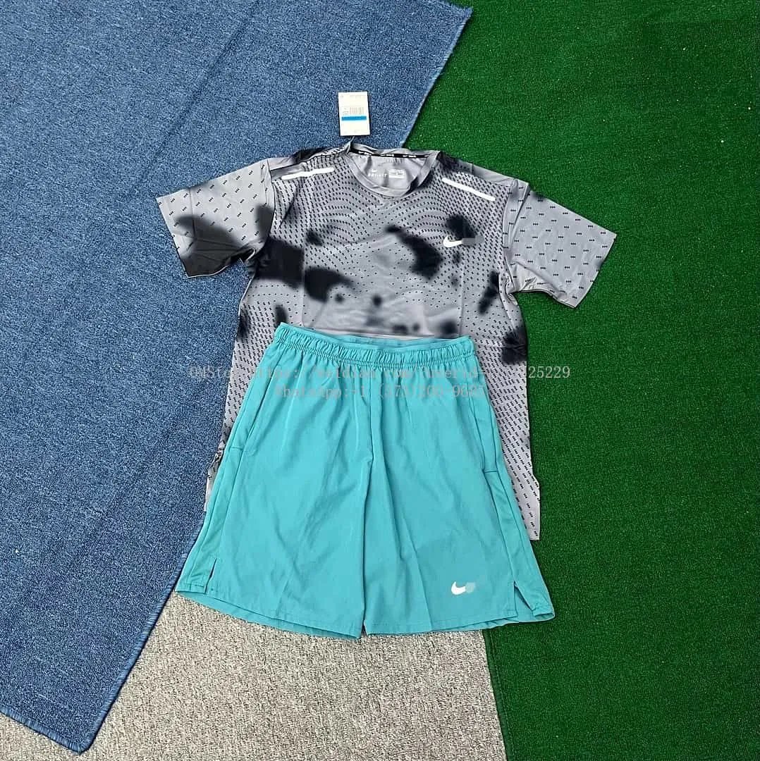 Nike Quick-Dry Reflective Running Summer Set photo 5