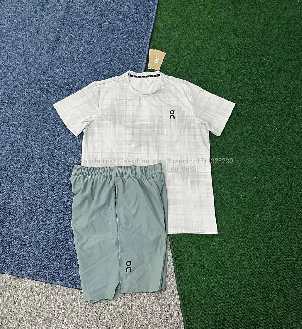Quick-Dry Sports T-Shirt and Shorts Set photo 3