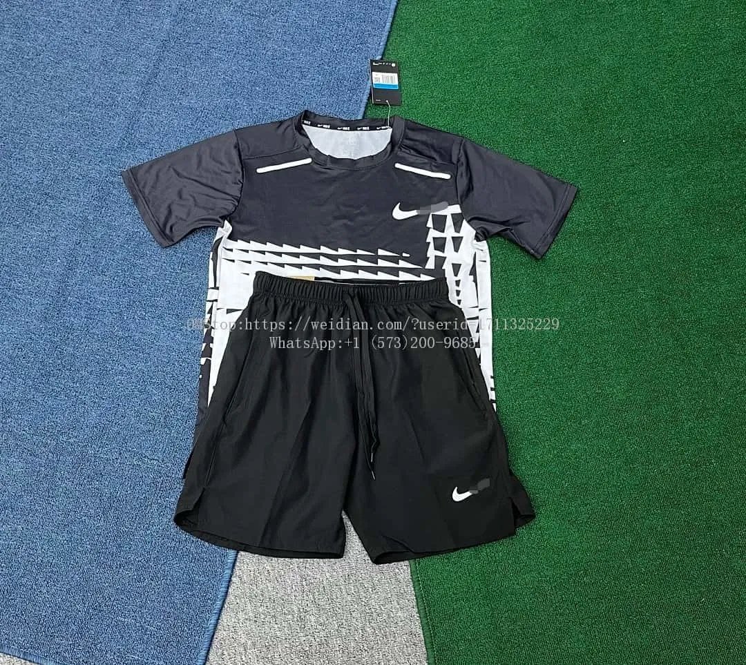 Nike Lightweight Quick-Dry Sports Training Running Set photo 2