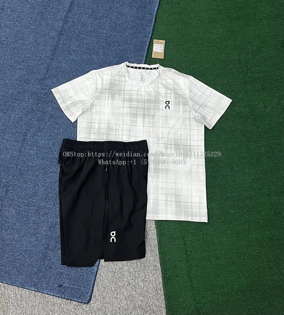 Quick-Dry Sports T-Shirt and Shorts Set photo 5