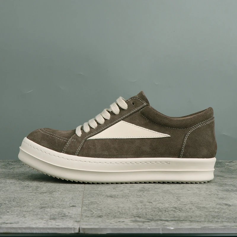 Low-top brown small triangle (suede)