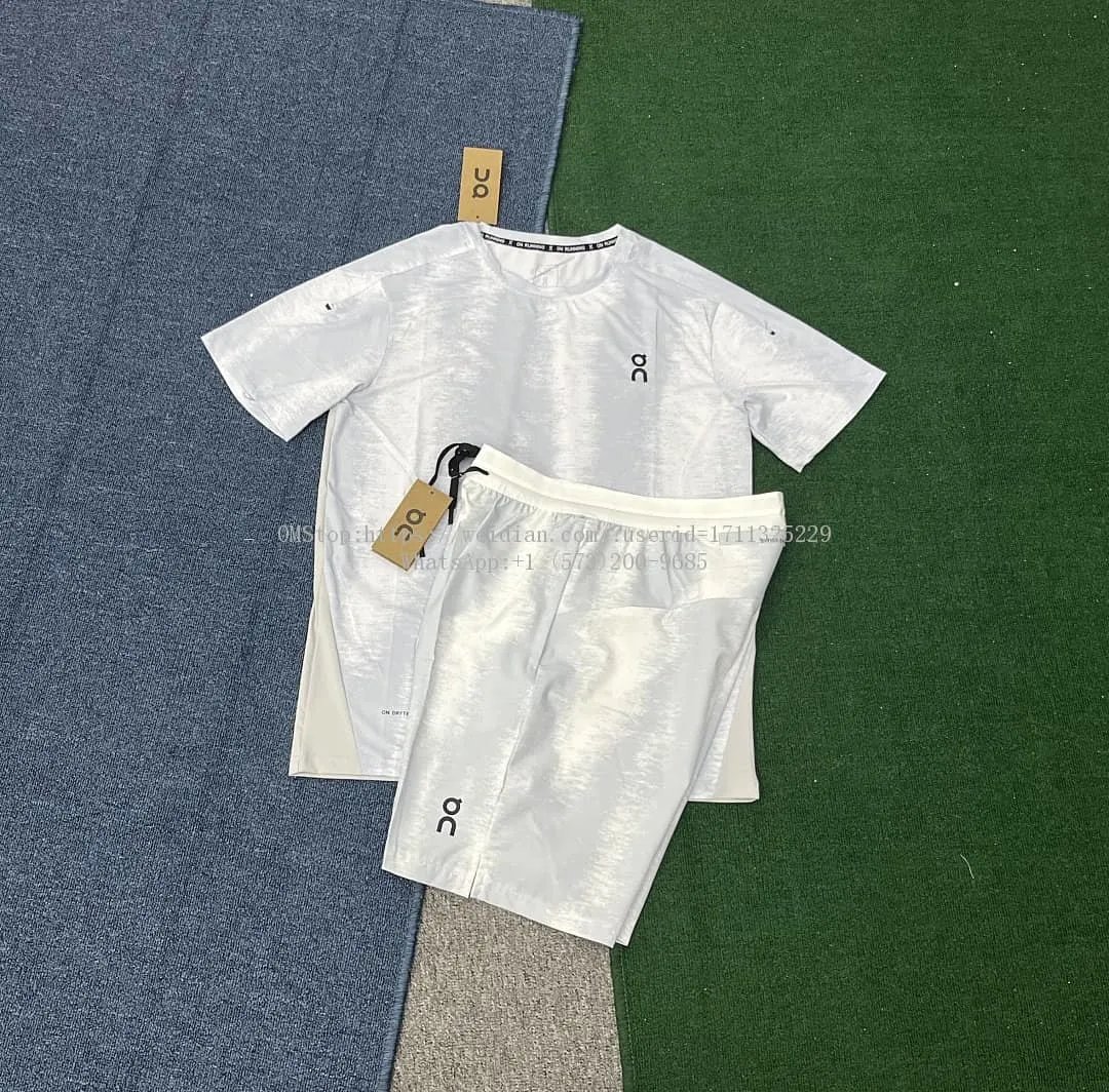 Quick-Dry Sports T-Shirt and Shorts Set photo 4