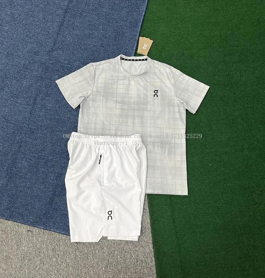 Quick-Dry Sports T-Shirt and Shorts Set photo 2