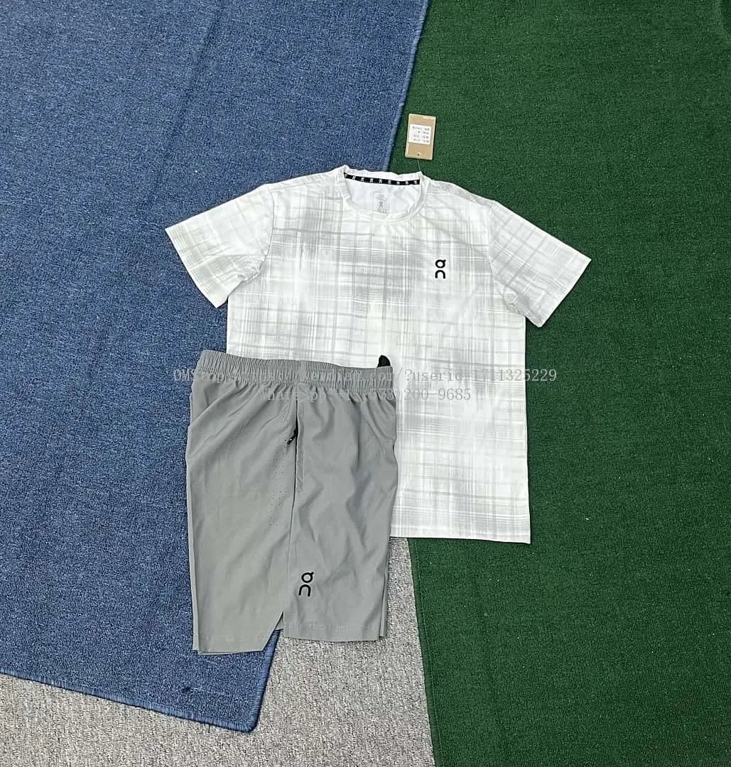 Quick-Dry Sports T-Shirt and Shorts Set photo 4