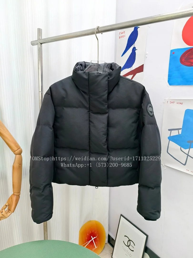 Canada Goose Women's Down Jacket photo 2