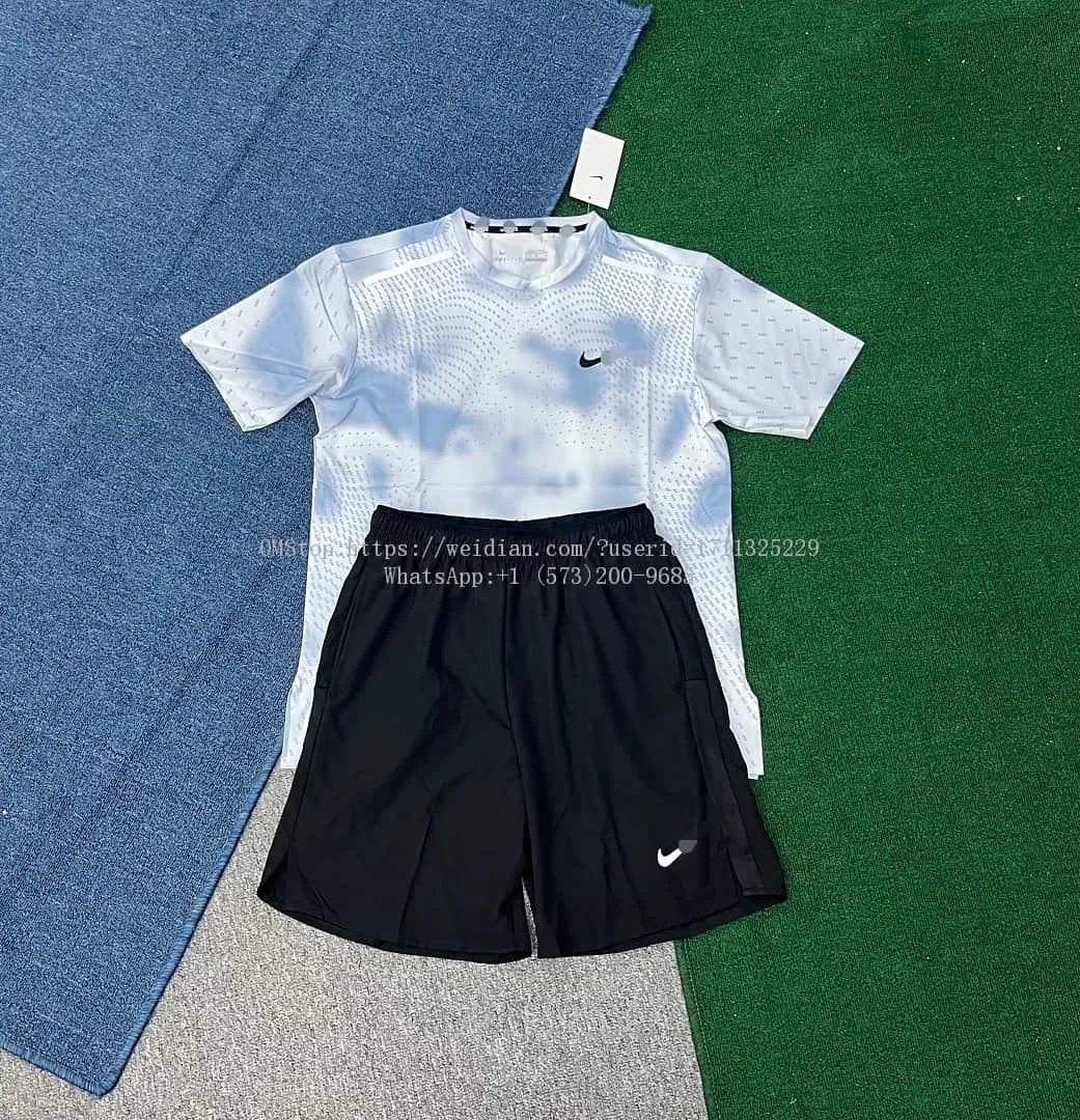 Nike Quick-Dry Reflective Running Summer Set photo 2