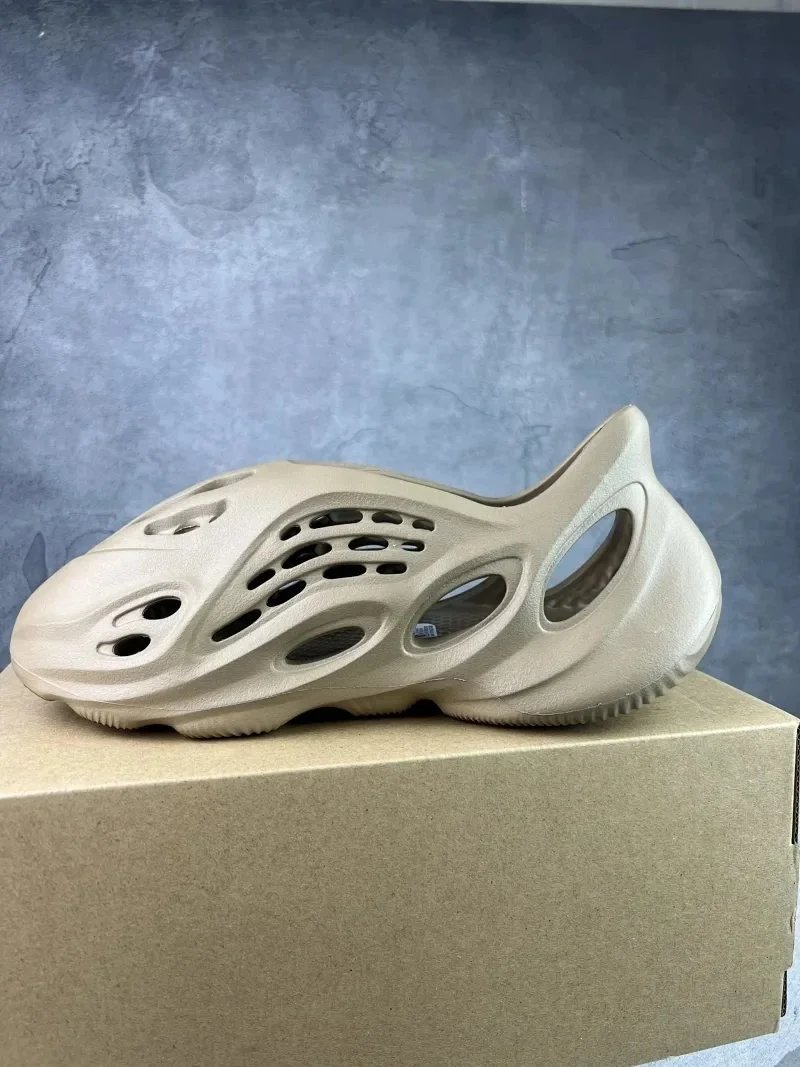 Beige/GV6775