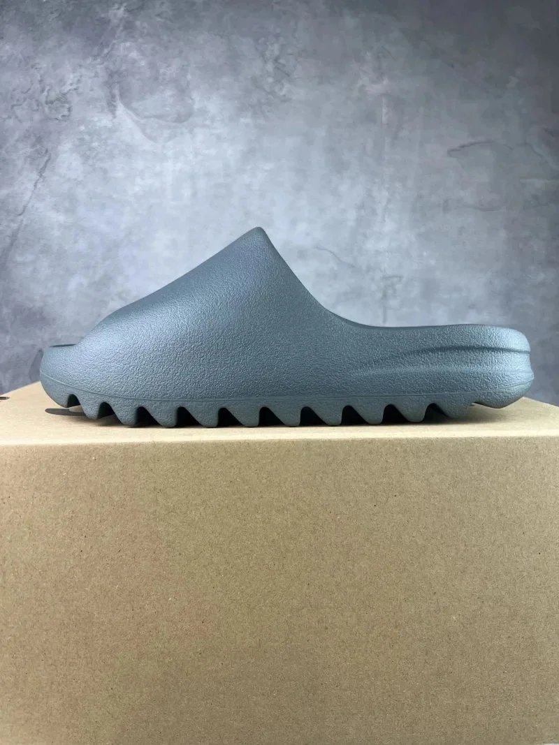 Dark gray-green/ID2349