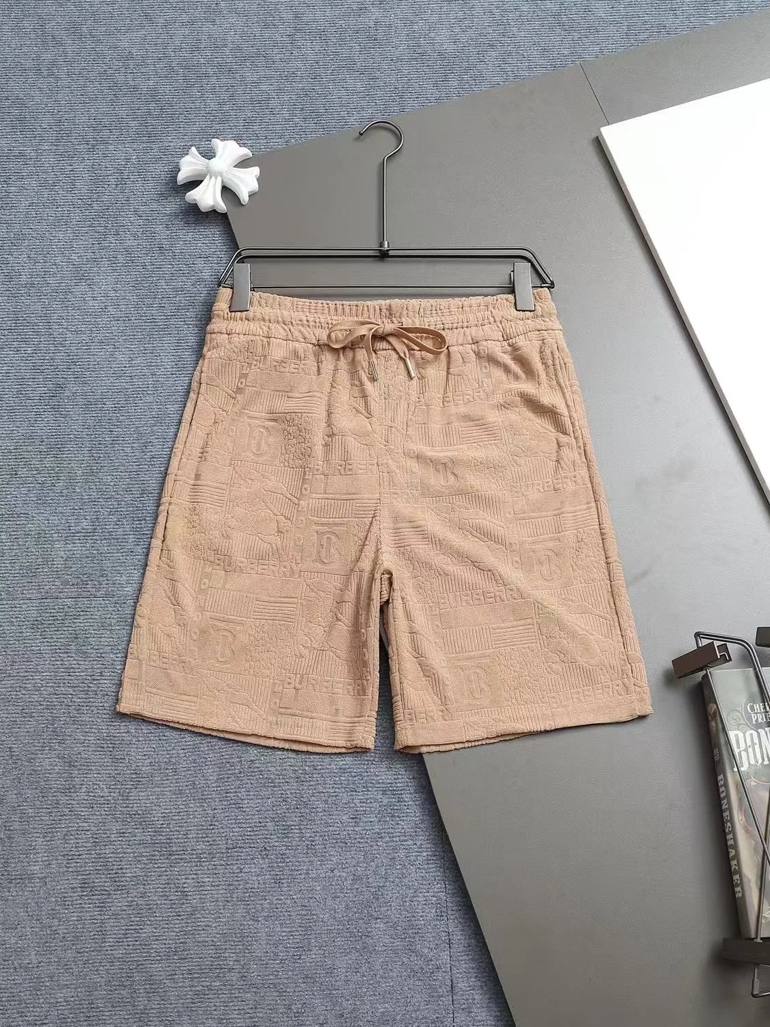 Shorts photo 2