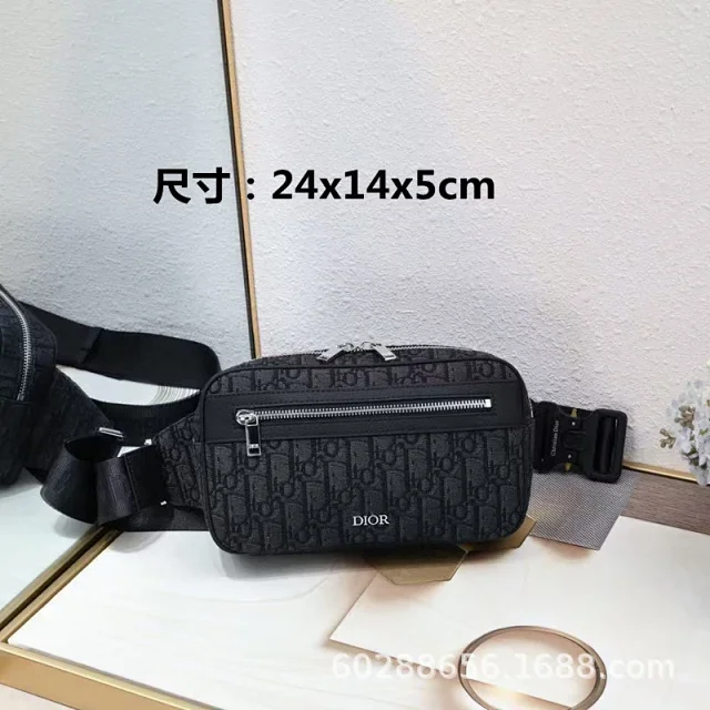 Gucci Crossbody Bags Monogram belt bag product detail image 3