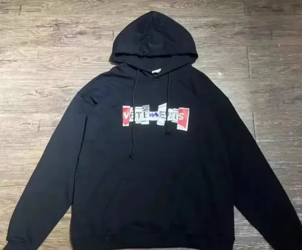 Vetements撕纸效果Logo Black Hoodie - 1