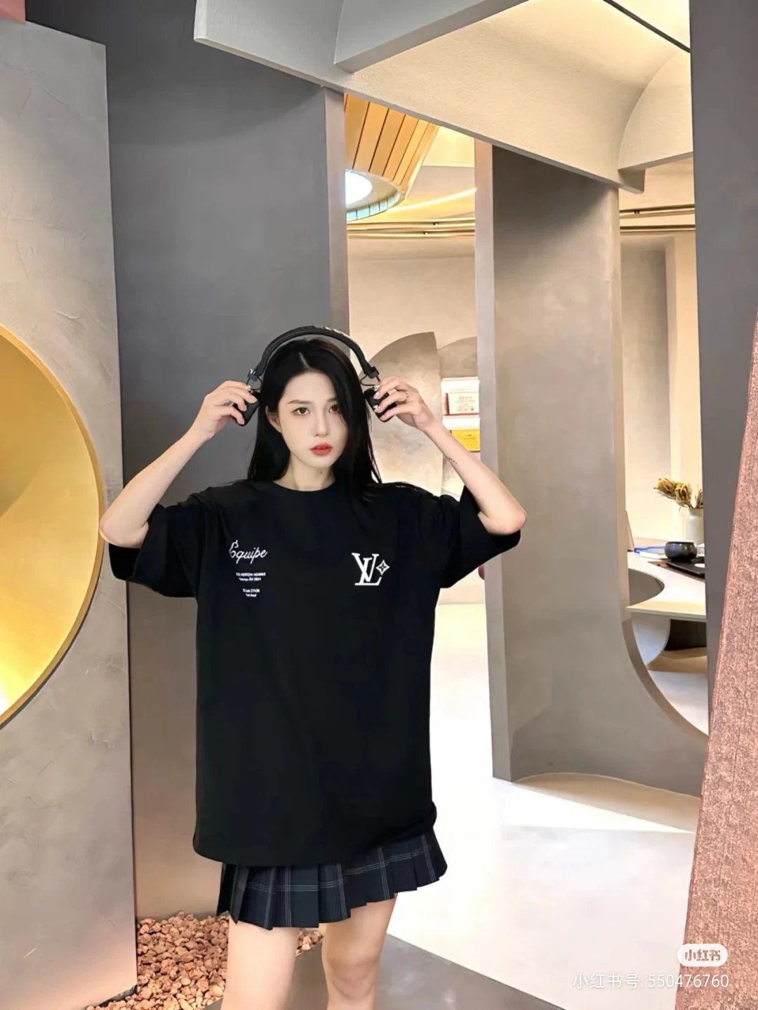 Louis Vuitton Black LV Logo Cotton T-Shirt Loose Unisex Tee