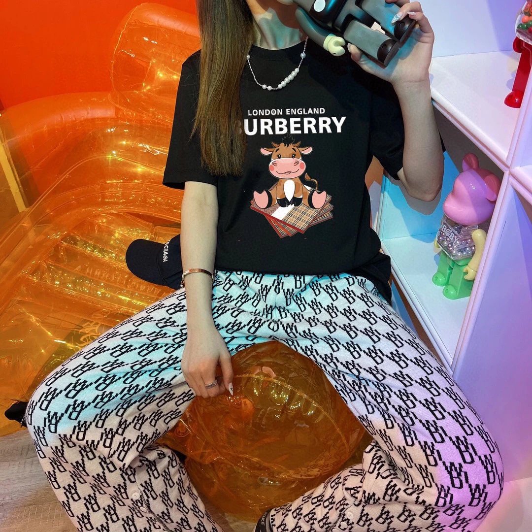 Burberry Black Cartoon Cow Cotton T-Shirt Unisex Streetwear