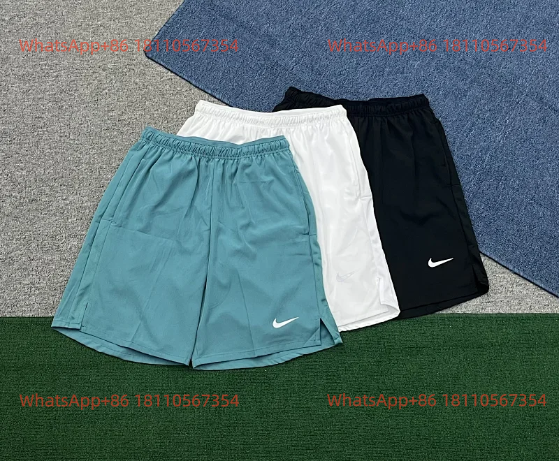 Nike-Shorts (Light Teal)